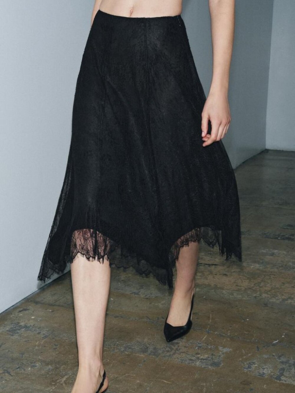 Zara ZW Collection Black Lace Midi Skirt Asymmetrical Hem A-Line Large NWT Goth